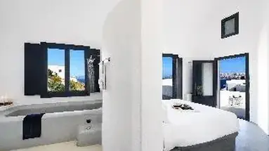 Grand Ambassador Santorini 