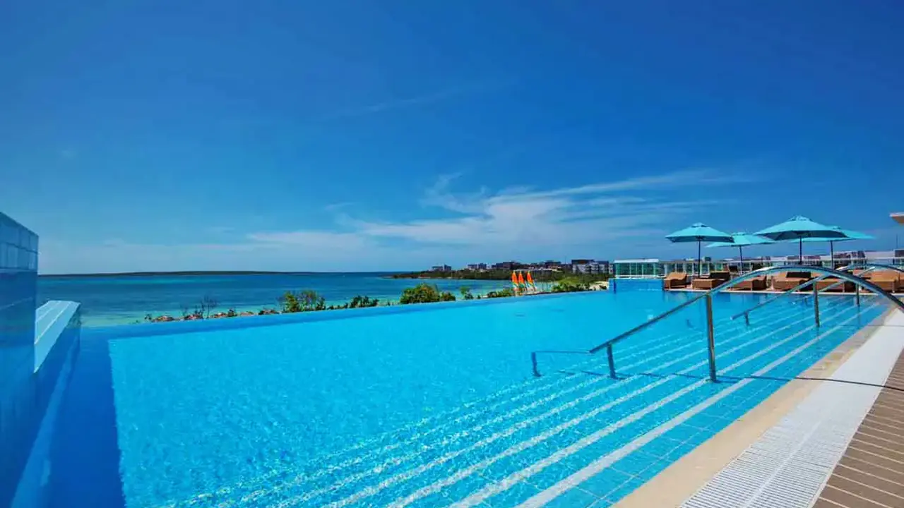 Grand Aston Cayo Las Brujas Beach Resort