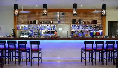 Grand Aston Cayo Las Brujas Beach Resort