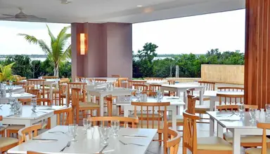 Grand Aston Cayo Las Brujas Beach Resort