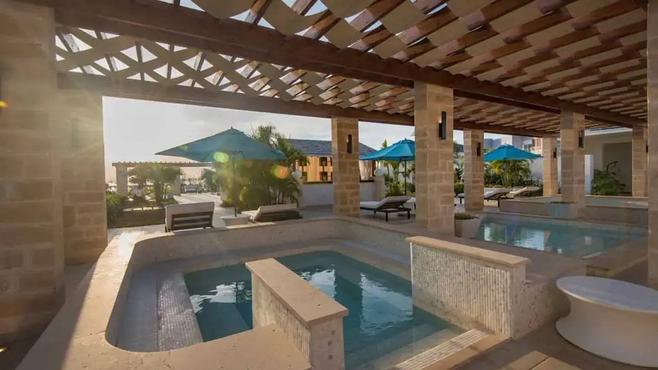 Grand Aston Cayo Las Brujas Beach Resort