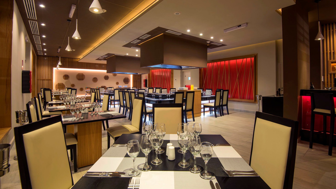 Grand Aston Fiesta Cayo Las Brujas Resort & Spa