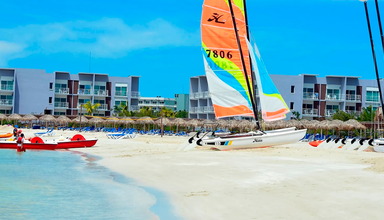 Grand Aston Fiesta Cayo Las Brujas Resort & Spa