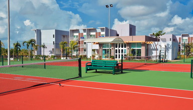Grand Aston Fiesta Cayo Las Brujas Resort & Spa