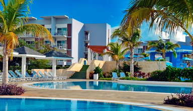 Grand Aston Fiesta Cayo Las Brujas Resort & Spa