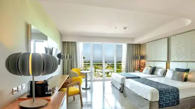Grand Aston Varadero