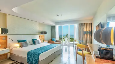 Grand Aston Varadero