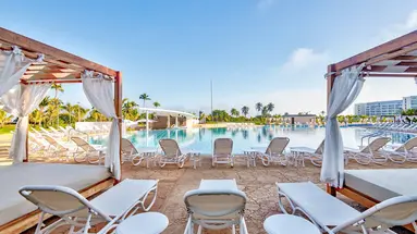 Grand Aston Varadero