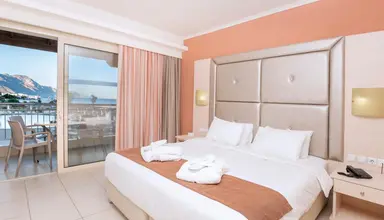 Grand Blue Beach