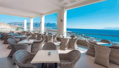 Grand Blue Beach