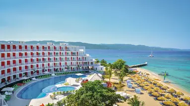 Grand Decameron Cornwall Beach