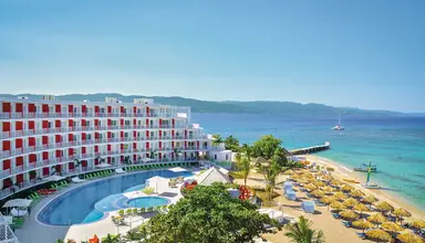 Grand Decameron Cornwall Beach