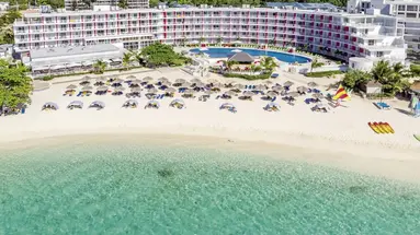 Grand Decameron Cornwall Beach