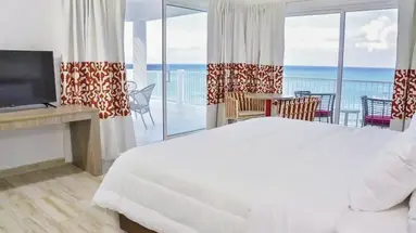 Grand Decameron Cornwall Beach