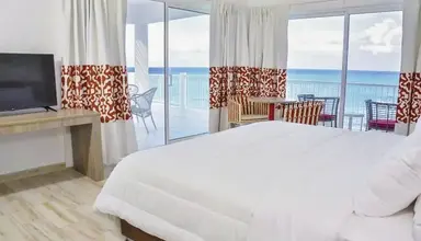 Grand Decameron Cornwall Beach