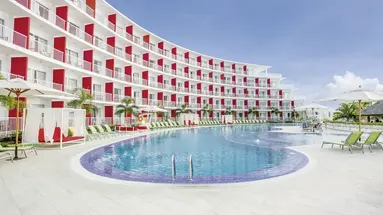 Grand Decameron Cornwall Beach