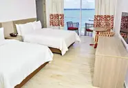 Grand Decameron Cornwall Beach