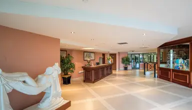 Grand Excelsior