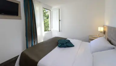 Grand Hotel Adriatic II