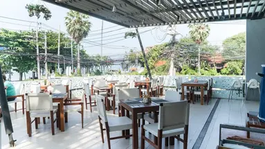 Grand Jomtien Palace