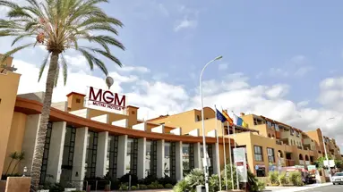 Grand Muthu Golf Plaza