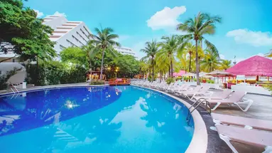 Grand Oasis Palm