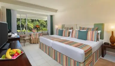 Grand Oasis Palm