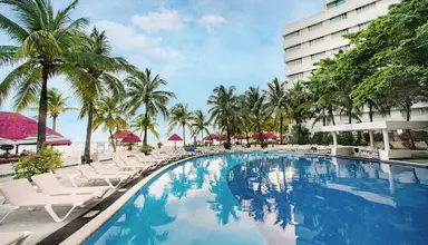 Grand Oasis Palm