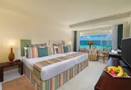 Grand Oasis Palm