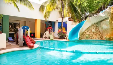 Grand Oasis Palm