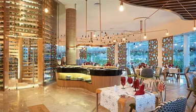Grand Palladium Colonial Resort & Spa