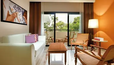 Grand Palladium Colonial Resort & Spa