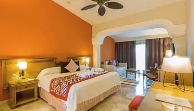 Grand Palladium Colonial Resort & Spa