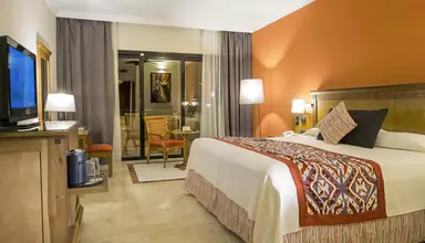 Grand Palladium Colonial Resort & Spa