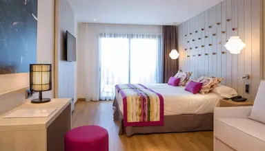 Grand Palladium White Island
