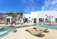 Grand Palladium White Island