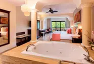 Grand Palladium White Sand Resort