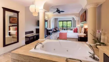 Grand Palladium White Sand Resort
