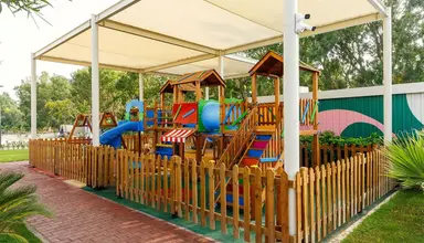 Grand Park Lara