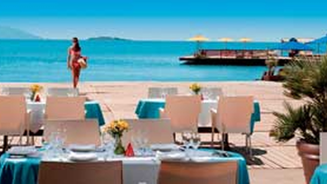 Grand Resort Lagonissi (Lagonissi)