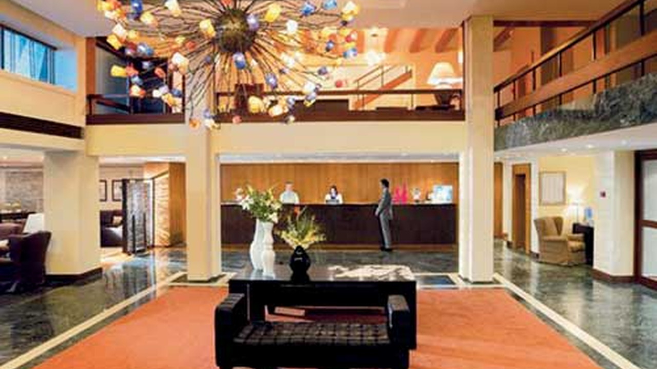 Grand Resort Lagonissi (Lagonissi)