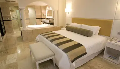 Grand Riviera Princess