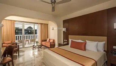 Grand Riviera Princess