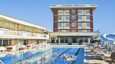 Grand Riviera