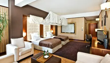 Grand (Rzeszów)