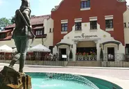 Grand Sal