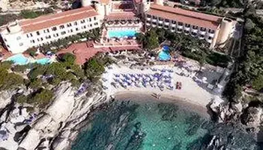 Grand Smeraldo Beach
