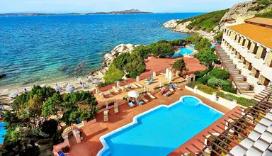 Grand Smeraldo Beach