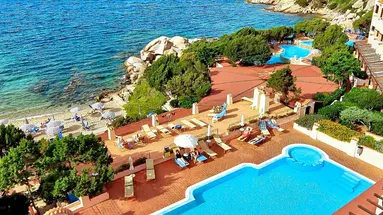 Grand Smeraldo Beach