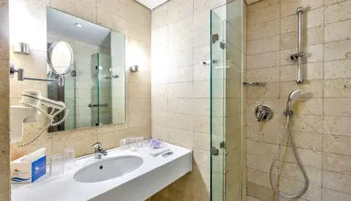 Grand Tala Bay Resort
